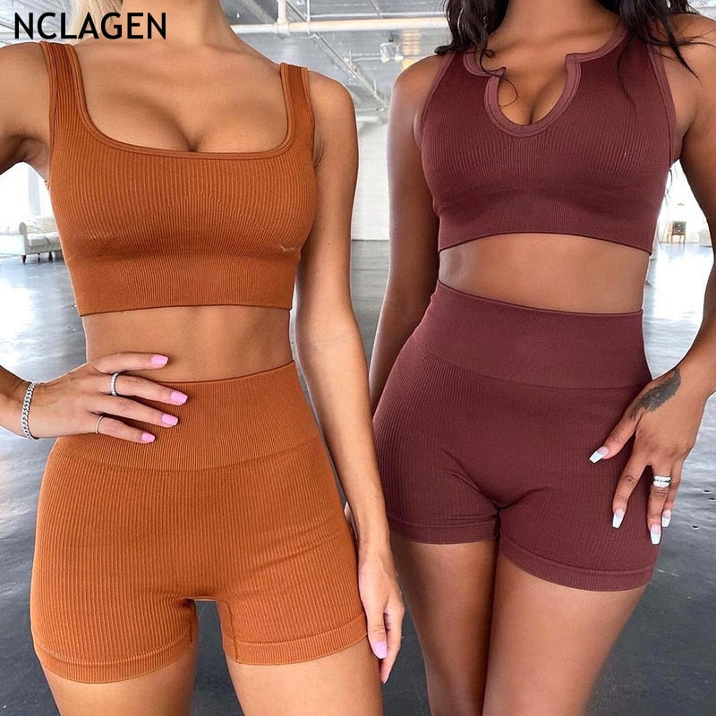 Ensemble deux pièces sans coutures, sexy, pour le sport, la gym, la course à pied, le yoga et le fitness. Soutien-gorge court et shorty à col rond. 