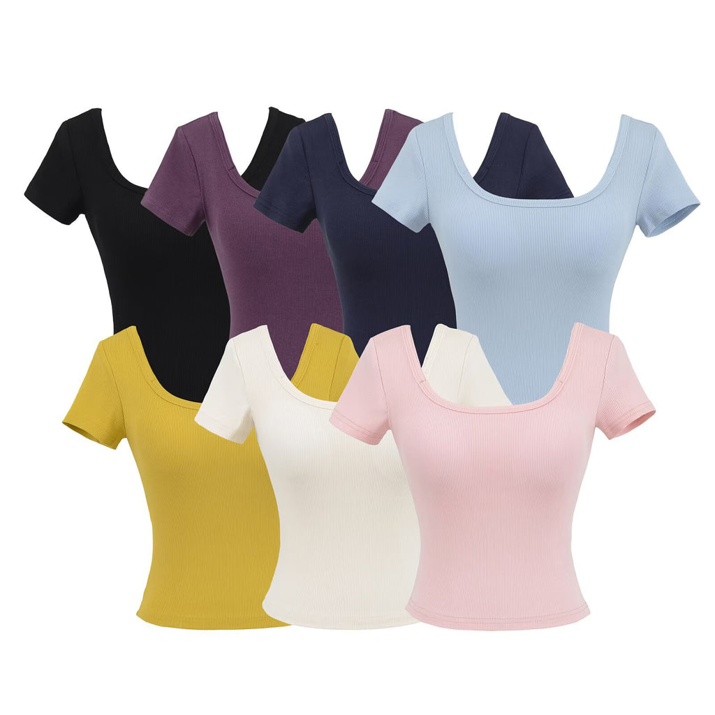 Fitness yoga wearing short sleeved T-shirt